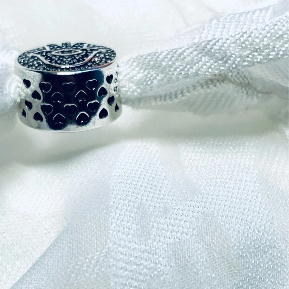 🧿✨ NWOT Blue Evil Eye Hamsa Hand Charm – 925 Sterling Silver 💙